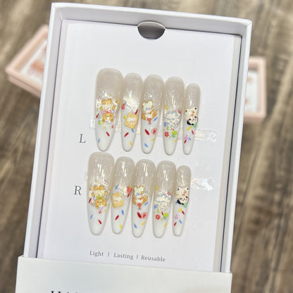 Dekoratives Press-On-Nail-Art-Set mit Glitzerakzenten Brehn