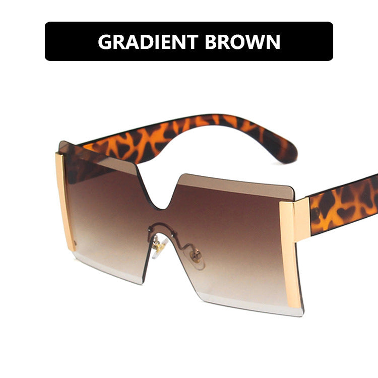 Damen futuristische oversized Sonnenbrille mit markantem Design Brehn