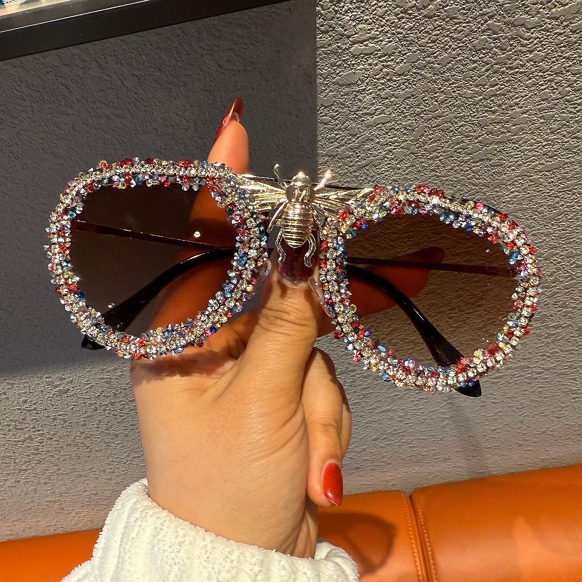 Damen Glamouröse Statement-Sonnenbrille mit einzigartigem Insektendesign Brehn