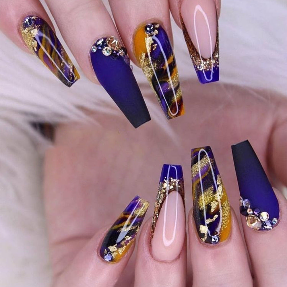 Elegante Kunstnagelverzierung Brehn