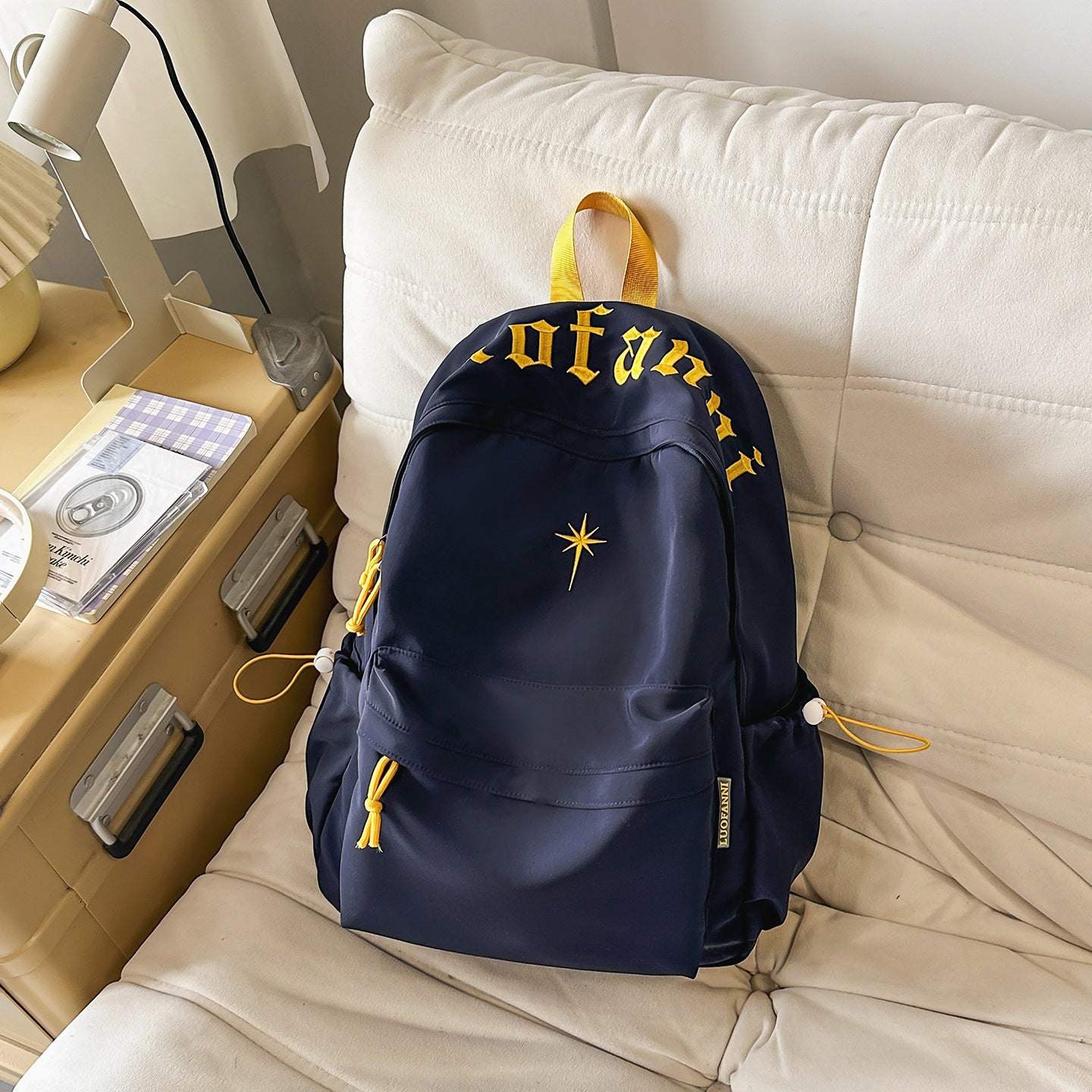 Stylischer minimalistischer Rucksack