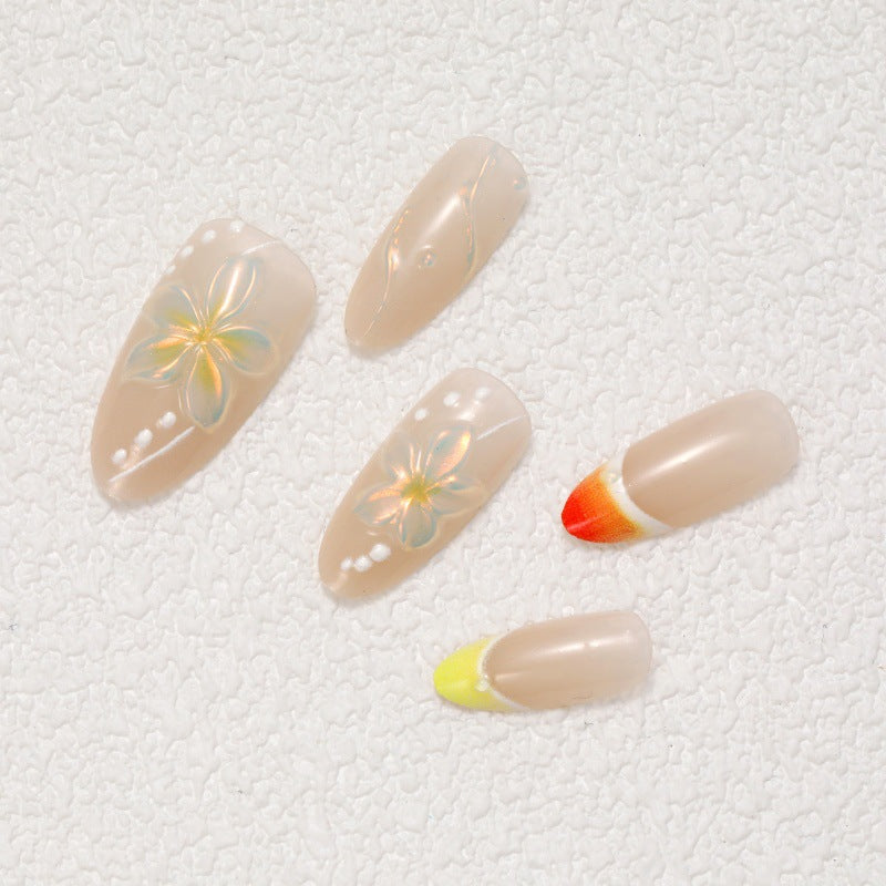 Kunstvolle Nagelset mit floralen Motiven Brehn