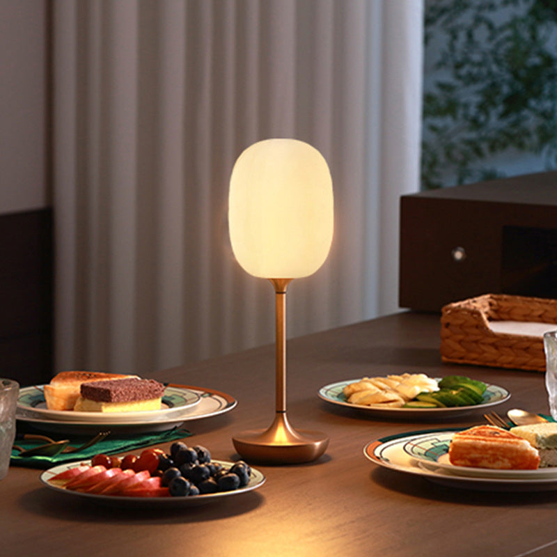 Elegante Tischlampe für Schlafzimmer und Wohnräume