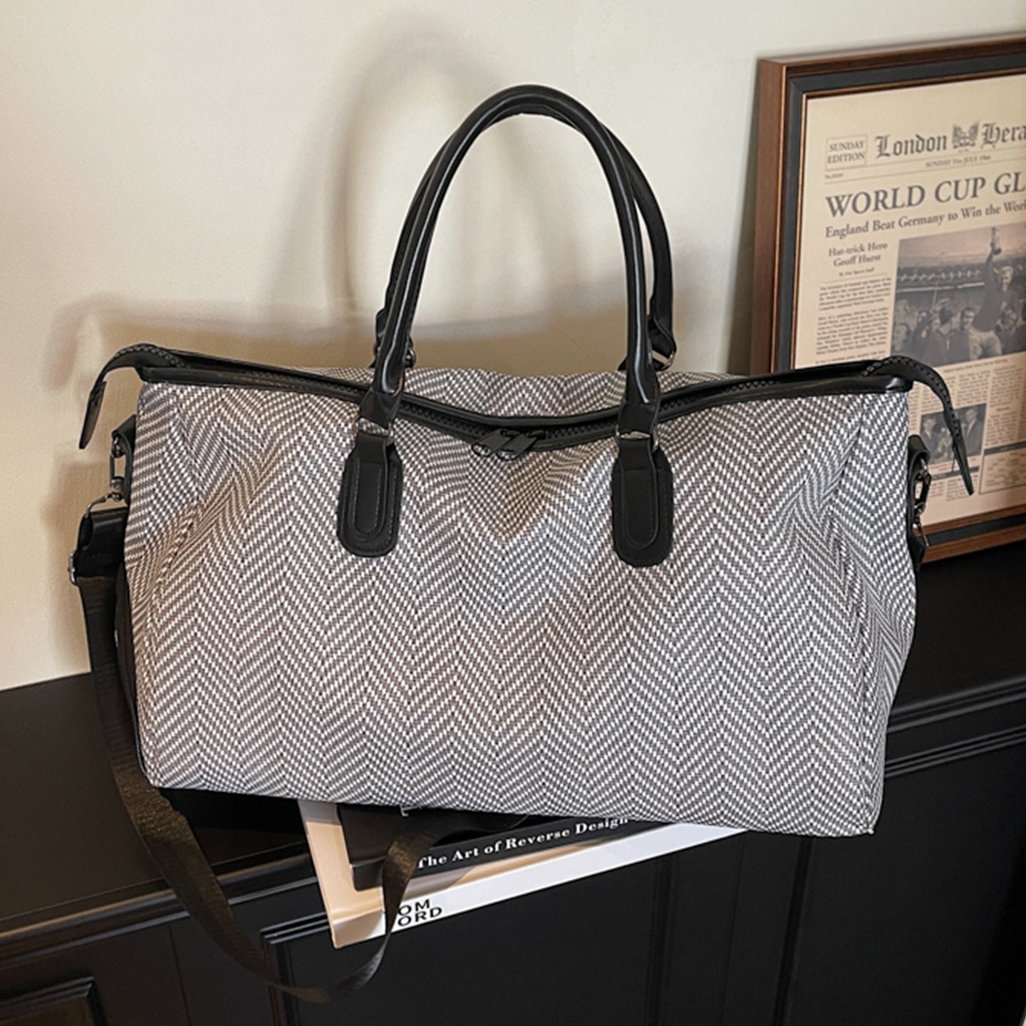 Elegante Reisetasche mit Innovativem Fächerdesign Brehn
