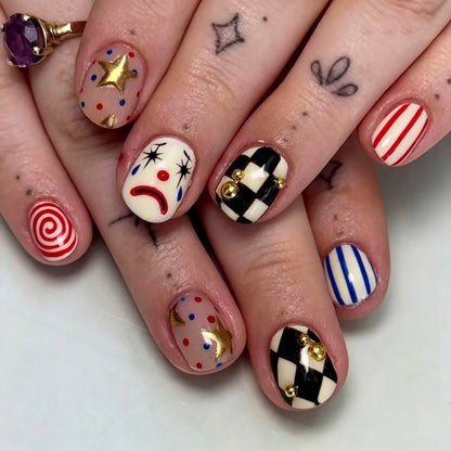 Künstlerisch clown-inspiriertes Press-On Nagelkunstset Brehn