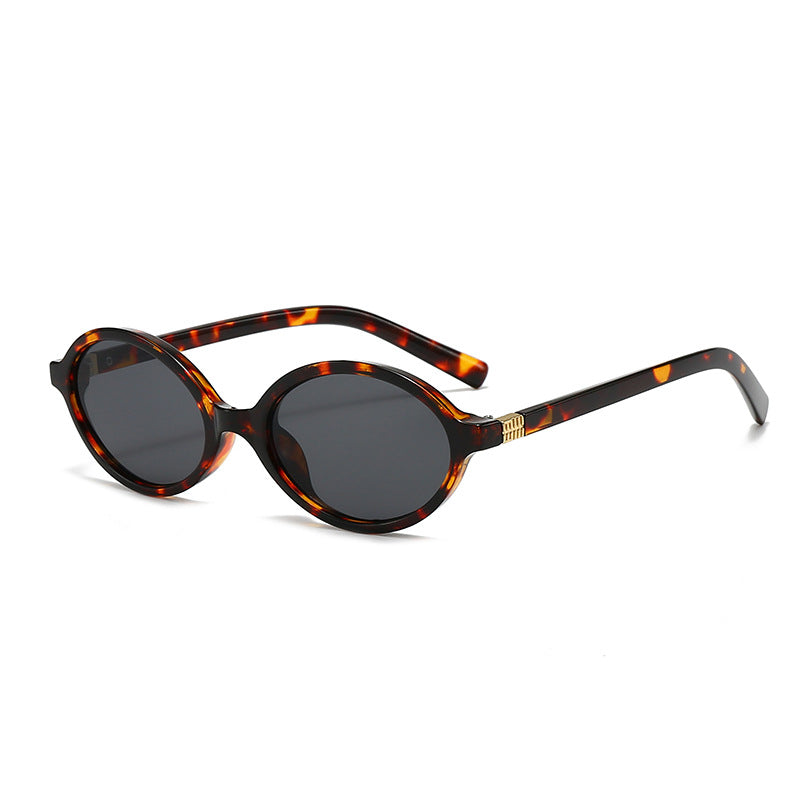 Damen modische ovale Brille mit goldenen Akzenten Brehn