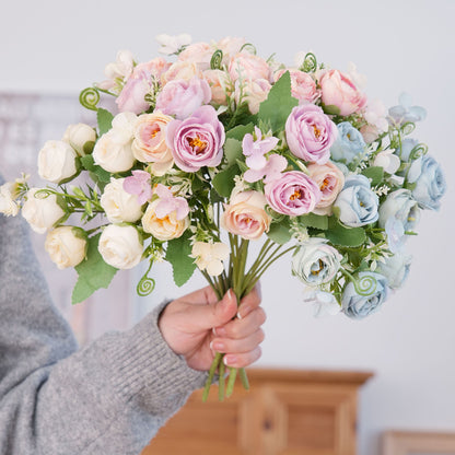 Lebensechter Rosenstrauß Stiel