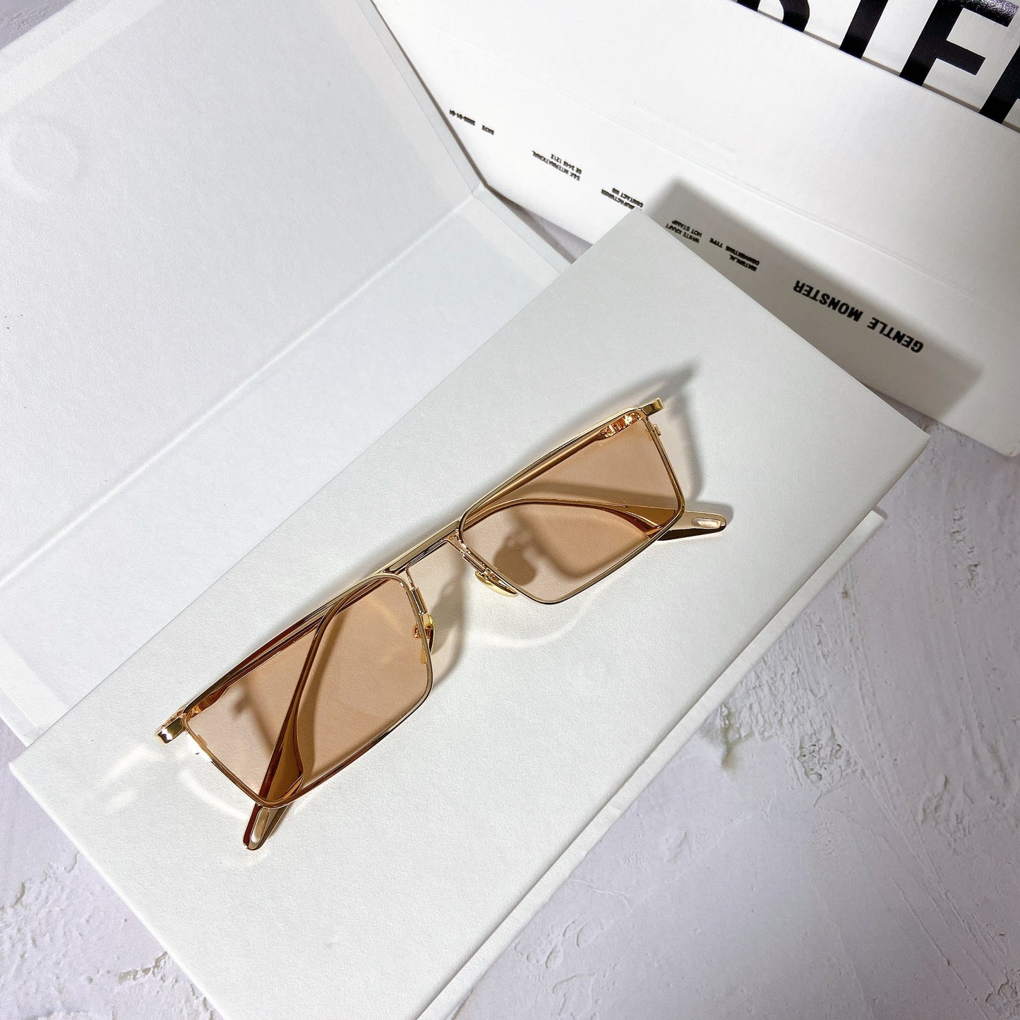 Modische Sonnenbrille mit Rechteckigem Metallrahmen Brehn
