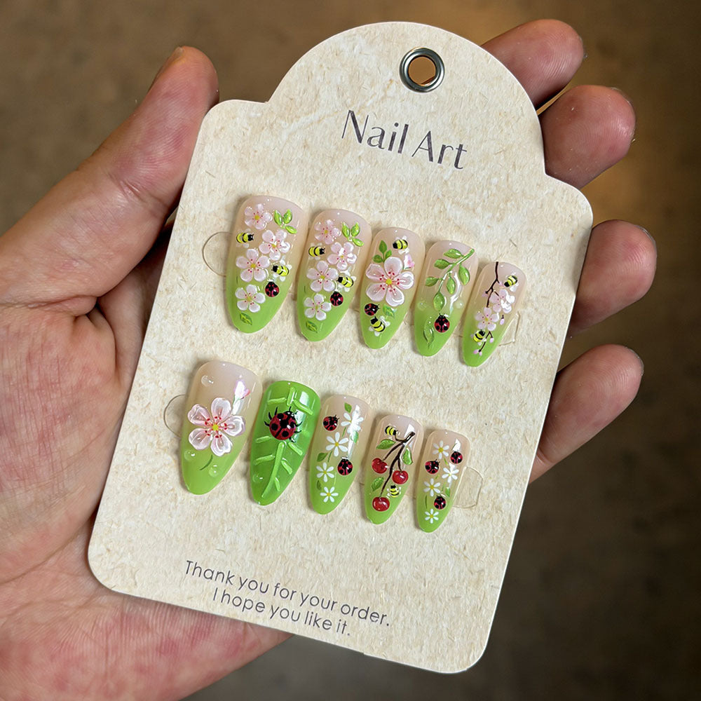Botanisches Theme Press-On Nagelset Brehn