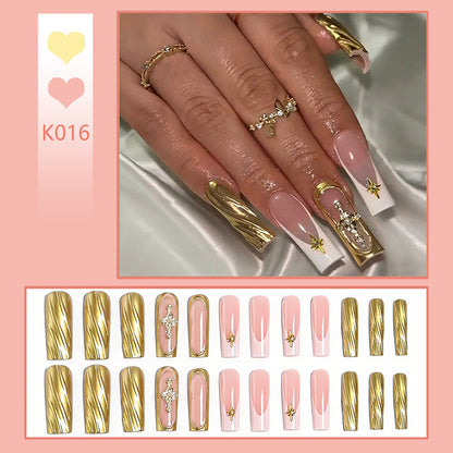 Glamouröses Kunstnagel-Set Brehn