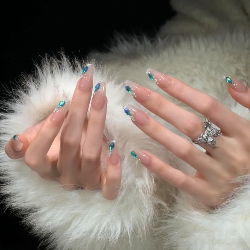 Premium Dekorative Nagelkunst Tipps mit Edelsteinakzenten Brehn