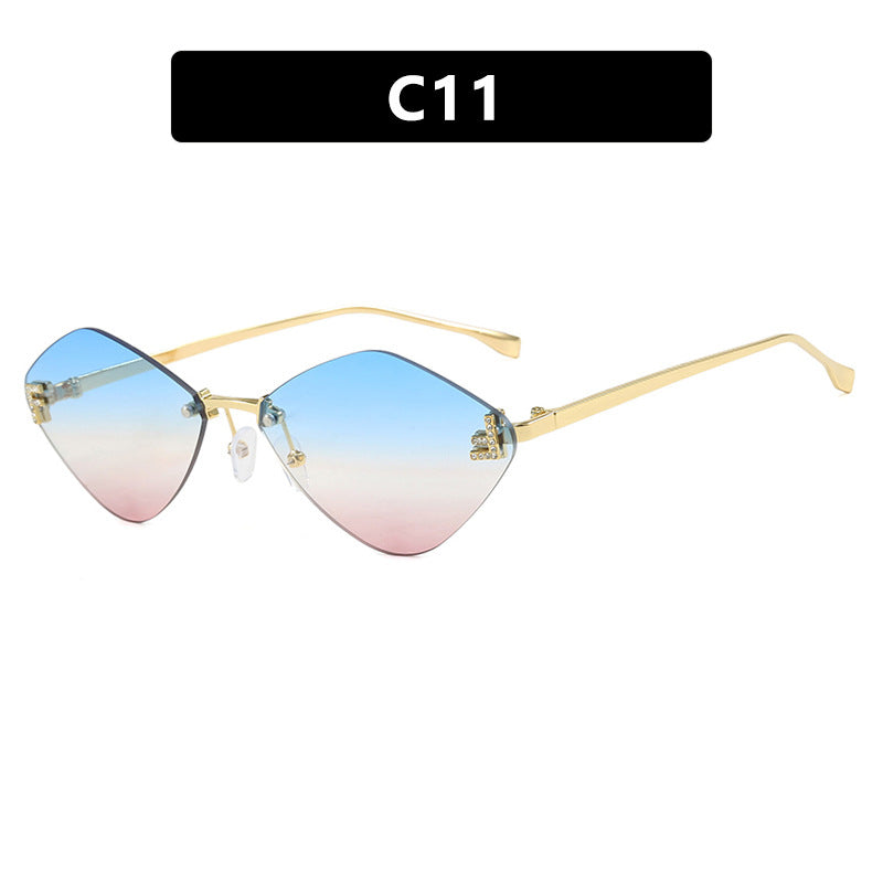 Damen geometrische Sonnenbrille im extravaganten Design mit gradienten Gläsern Brehn