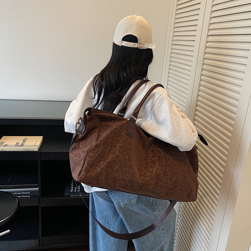 Modische Reisetasche mit Komfort-Tragegriffen Brehn