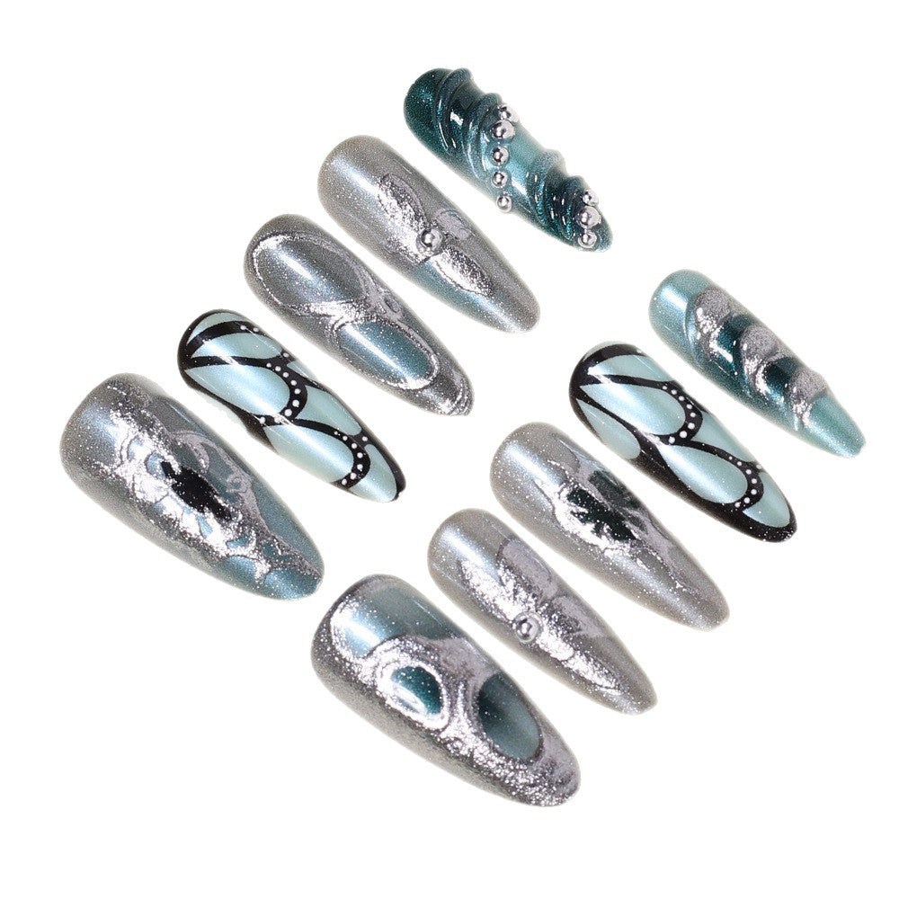Künstlerische Nagelkunst Brehn