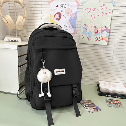 Stylische Multi-Funktions-Rucksack mit dekorativen Merkmalen Brehn