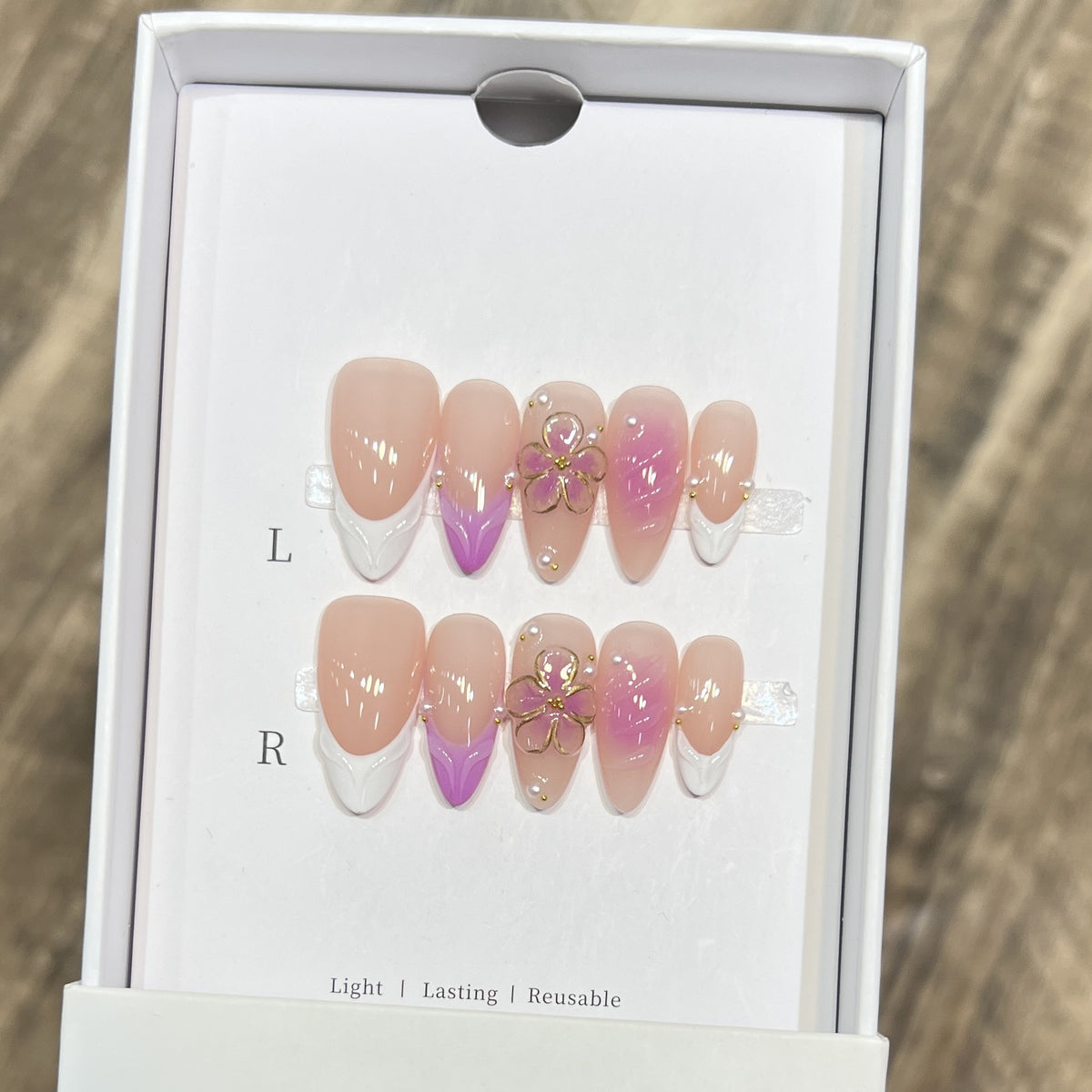 Künstlerisches Floral Press-On Nagelset Brehn