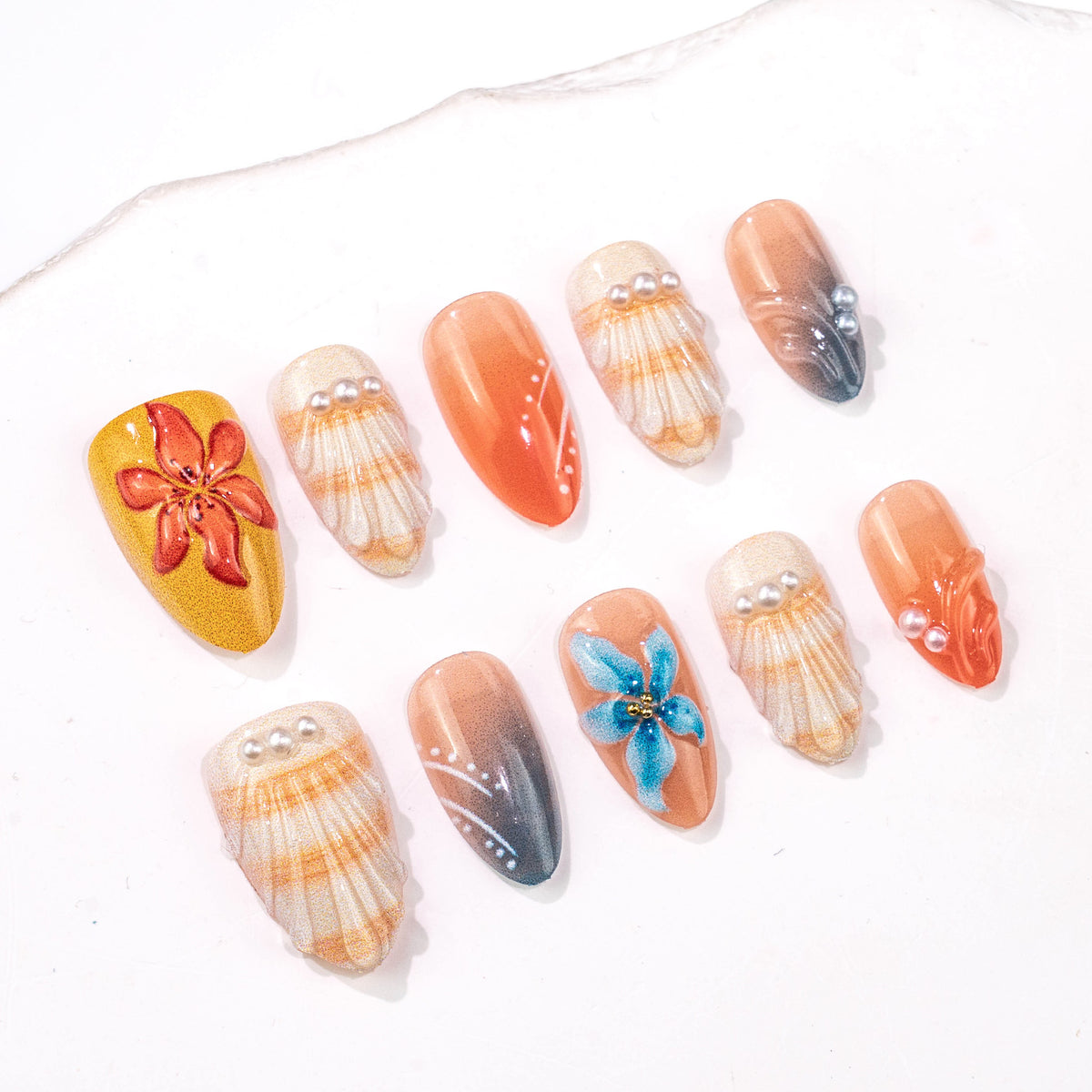 Künstlerisches von Muscheln inspiriertes Press-On Nagelkunst Set Brehn