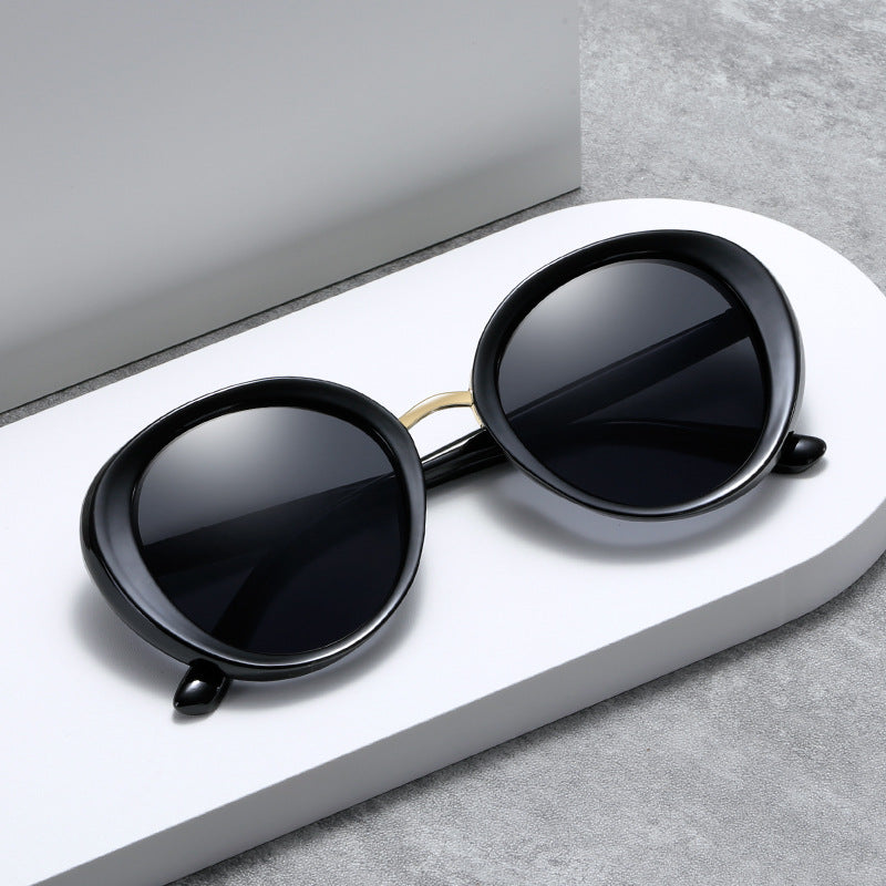 Damen Vintage Sonnenbrille im eleganten Schilddesign Brehn