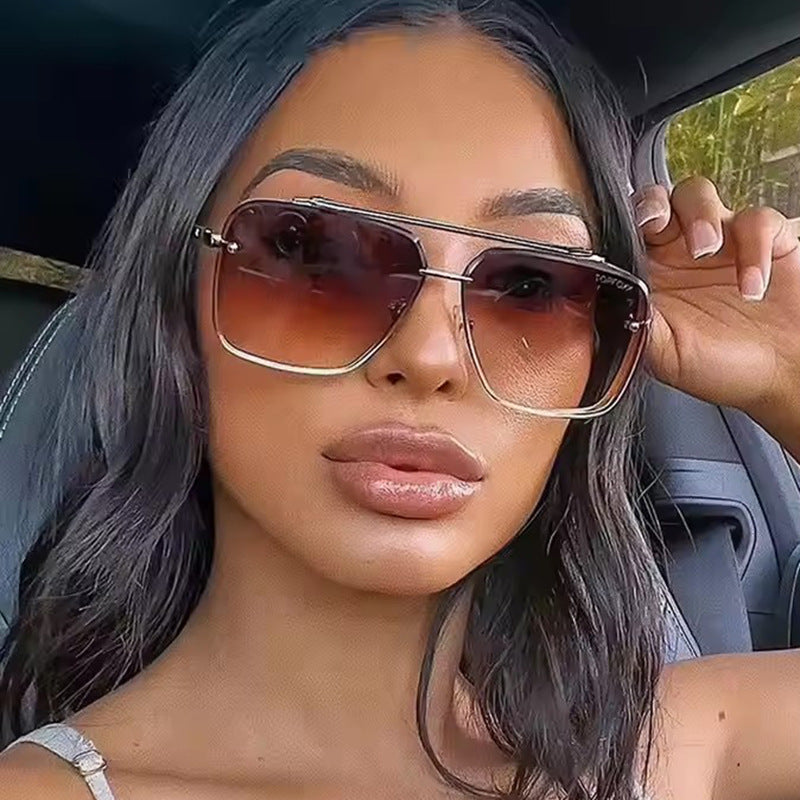 Damen quadratische Sonnenbrille mit schützenden Gläsern und modernem Metallrahmen Brehn
