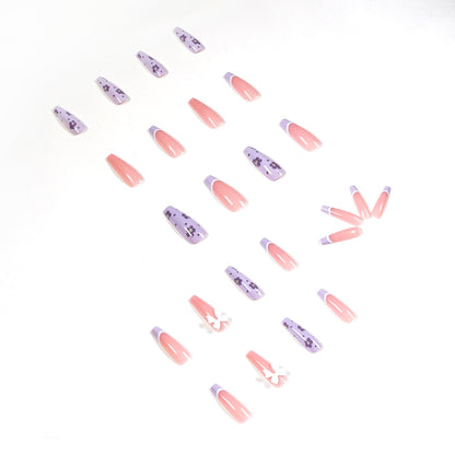 Kunstvolle Nagelverlängerungen im floralen Design Brehn