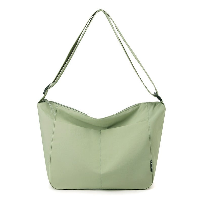 Zeitgenössische stilvolle Schultertasche Brehn