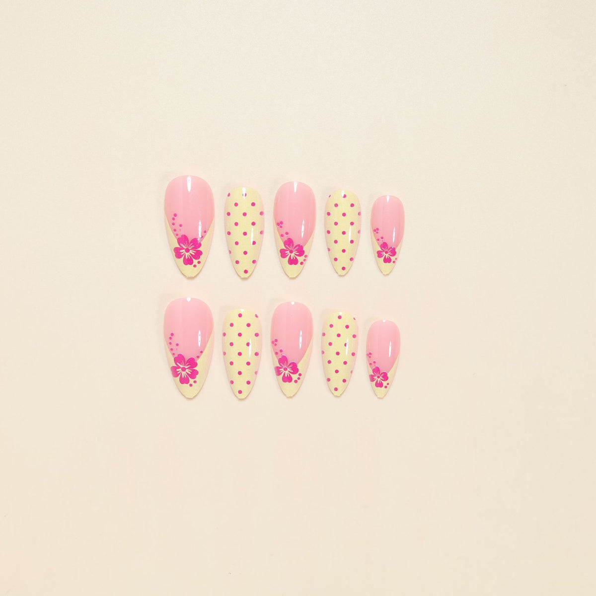 Elegante florale Stiletto-Nagelkunst-Tipps Brehn
