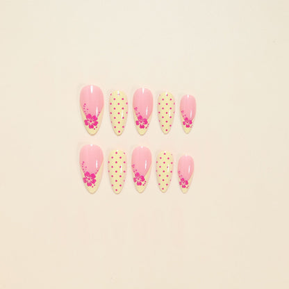 Elegante florale Stiletto-Nagelkunst-Tipps Brehn