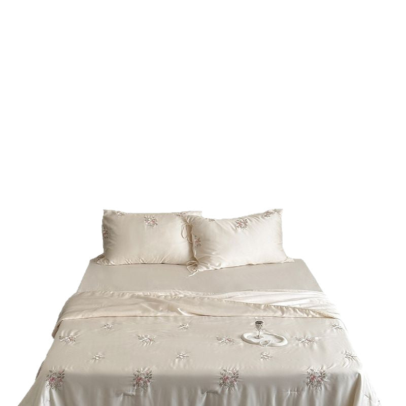 Luxuriöses Satin-Bettwäsche-Set mit zarter Rosenstickerei Brehn