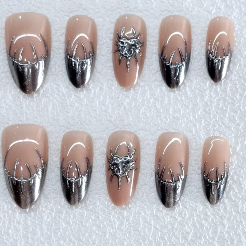 Kunstnägel mit Metallic-Akzenten Brehn