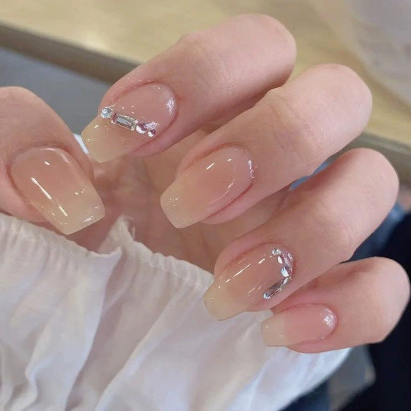 Elegante Press-On Nagelkunst Brehn