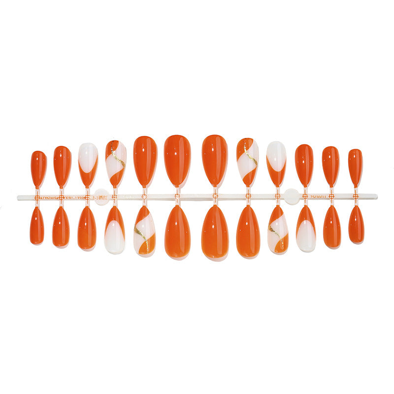 Premium Stylische Press-On Nagelset mit Eleganten Designelementen Brehn
