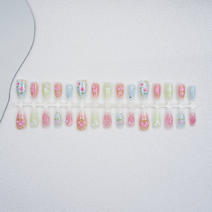 Kunstvolle Nagelsets Brehn
