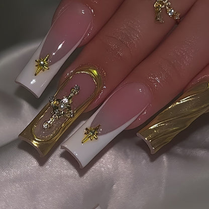 Aufwändige dekorative Acryl-Nagelverzierungen Brehn