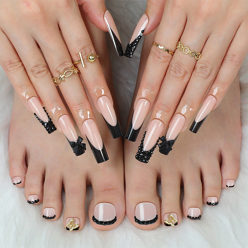Elegantes Press-On Nagelkunstset mit dekorativen Schleifen und Kristallakzenten Brehn