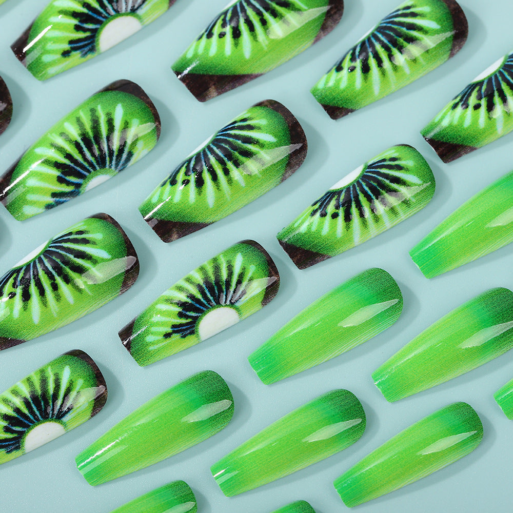Kreative Kunstnägel mit Kiwi-Motiv Brehn