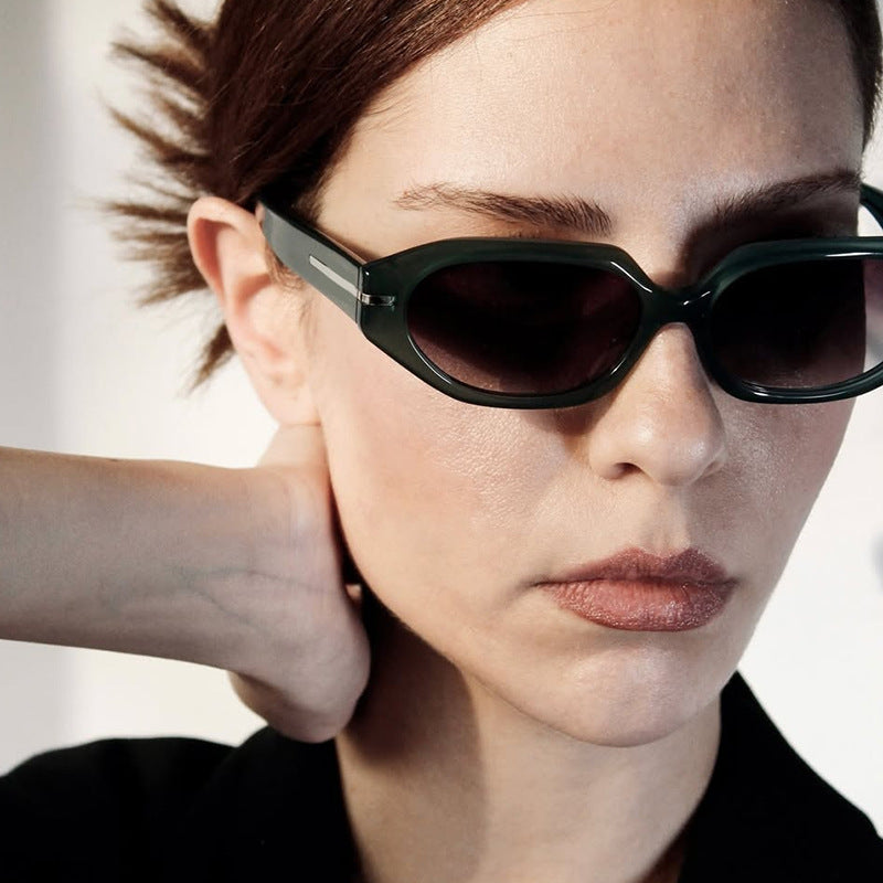 Damen stilvolle geometrische Sonnenbrille mit verspiegelten Gläsern und einzigartigem Rahmen Brehn