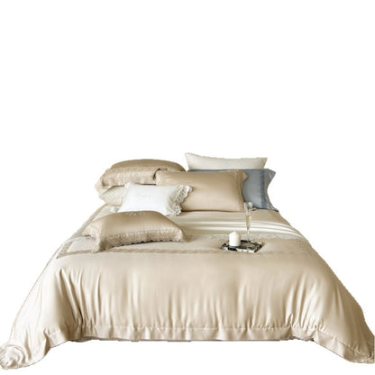 Seidenbesticktes Blumensatin-Bettwäsche-Set mit Spitzenbesatz-Kissenbezügen