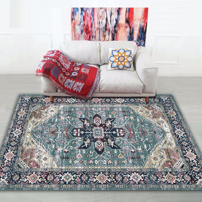 Dekorativer orientalisch inspirierter Teppich