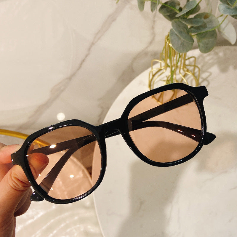 Modische Oversized Sonnenbrille mit Eckigem Rahmen Brehn