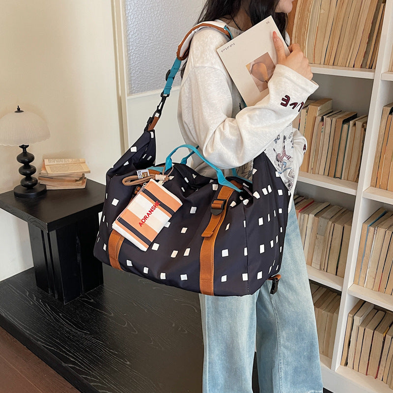 Stylische gepunktete Wochenendreise-Duffle Bag Brehn