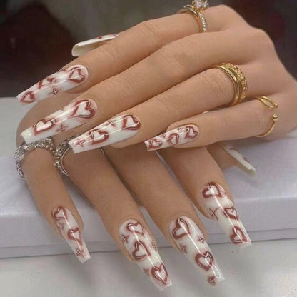 Romantisches Herzmuster-Nagelkunst-Set