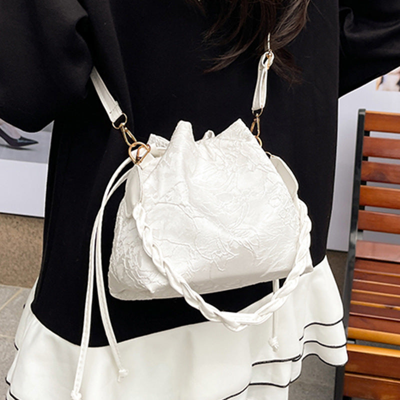 Elegante Satin Zughandtasche