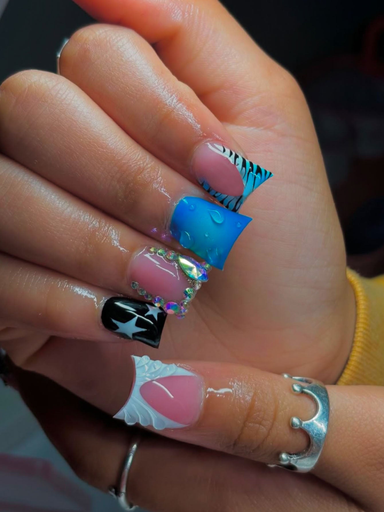 Künstlerisches dekoratives Nagelset Brehn