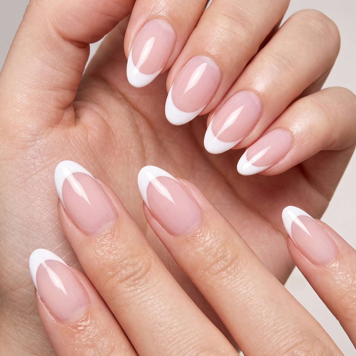 Elegante Französische Tipp Press-On Nagel Set