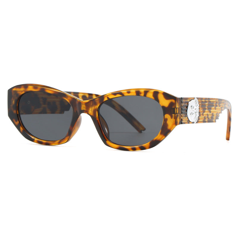 Damen Modische Sonnenbrille im auffälligen Design mit luxuriösen Rahmenelementen Brehn