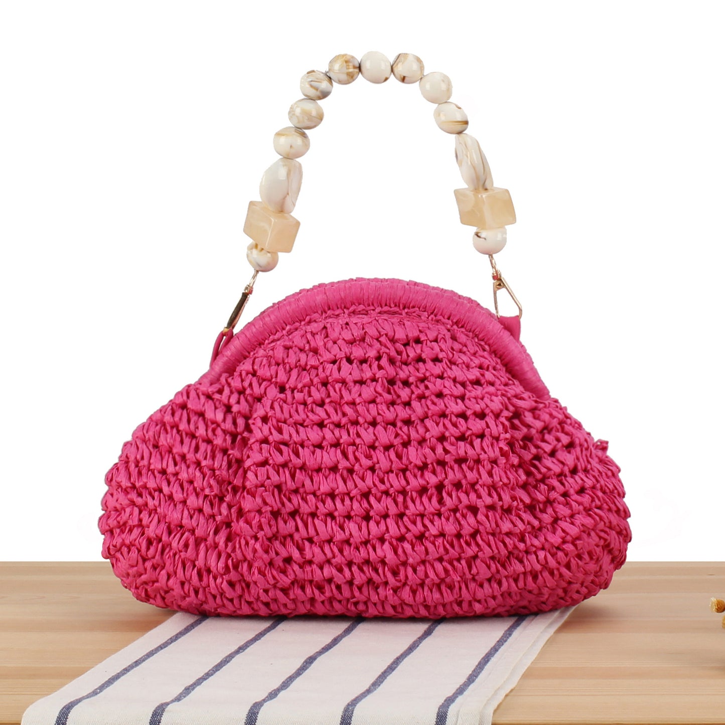 Stilsichere Handtasche mit Buntem Perlenhenkel Brehn