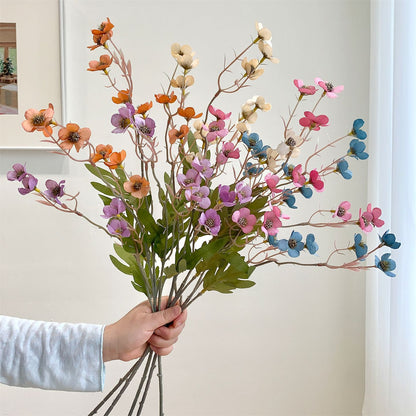 Dekorativer künstlicher Blumenzweig