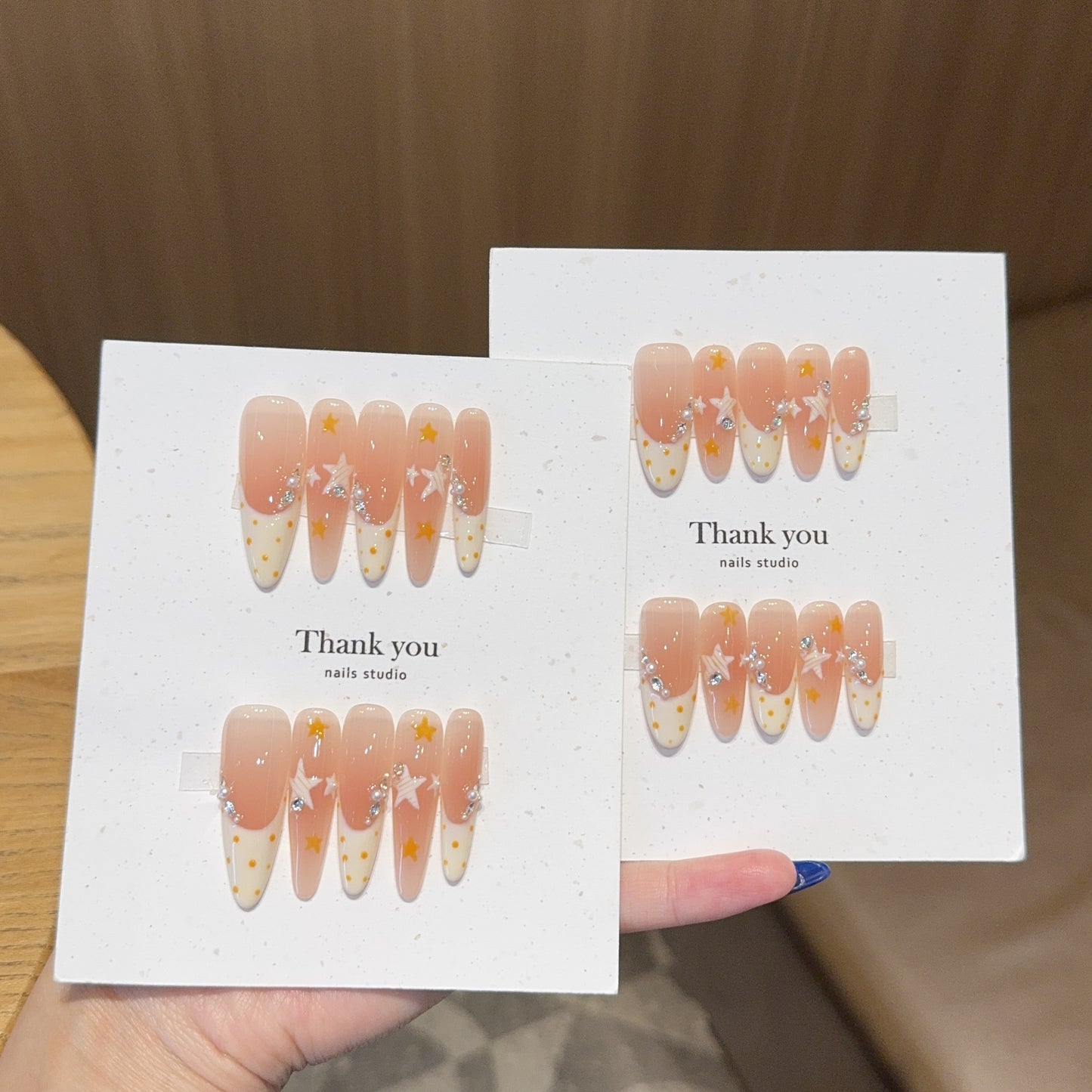 Künstliche Kunstnägel mit Eleganten Sternen- und Glitzerakzenten Brehn