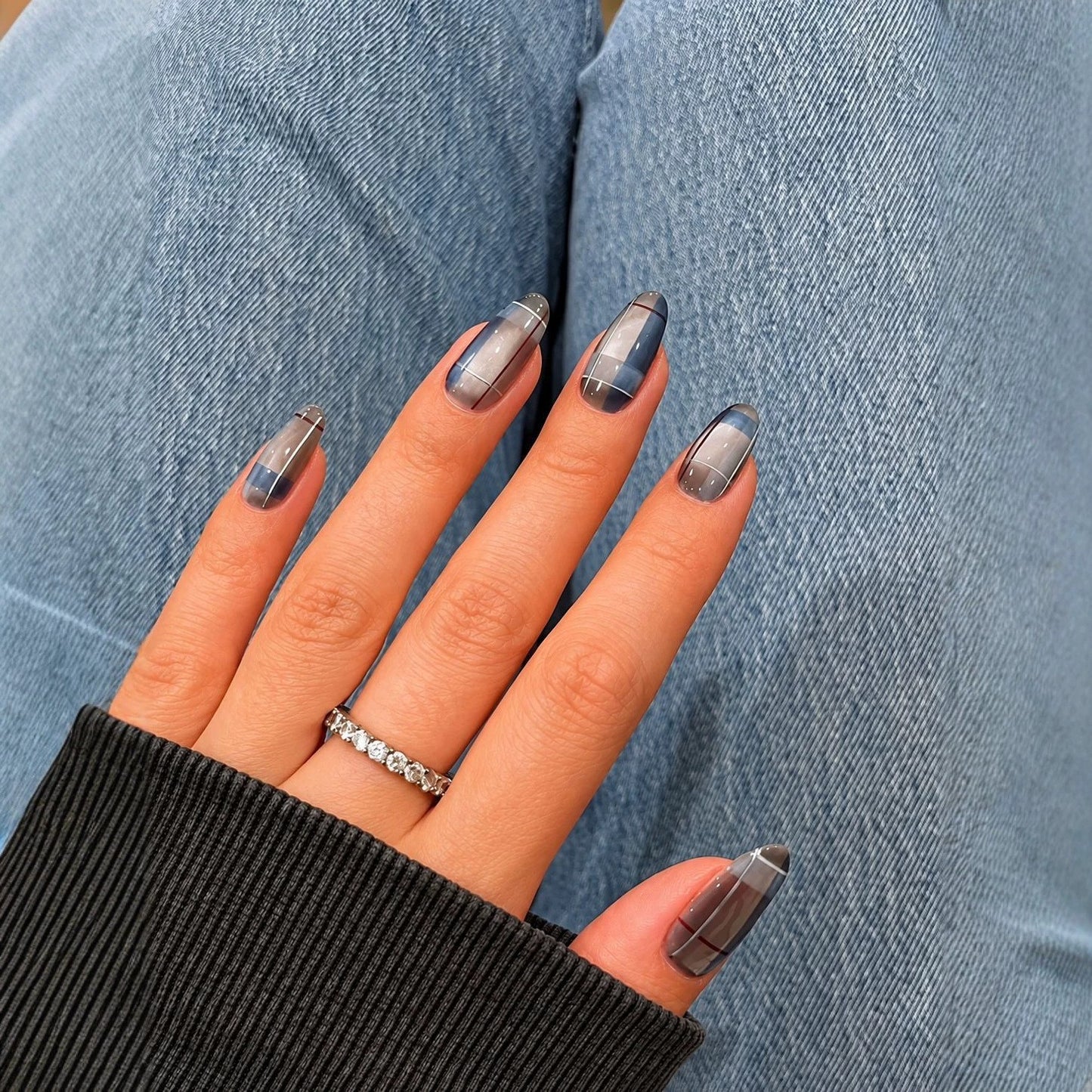 Stylische geometrische Nagelkunstverlängerungen Brehn