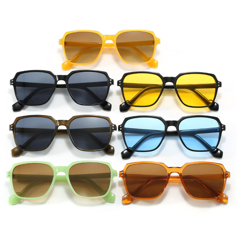 Damen modische Sonnenbrille mit kräftigen, rechteckigen Gläsern Brehn